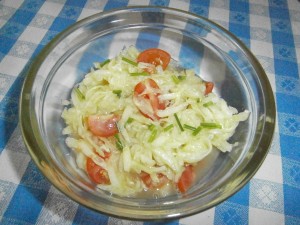 Okurkový salát s rajčaty