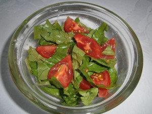 Římský salát s rajčaty